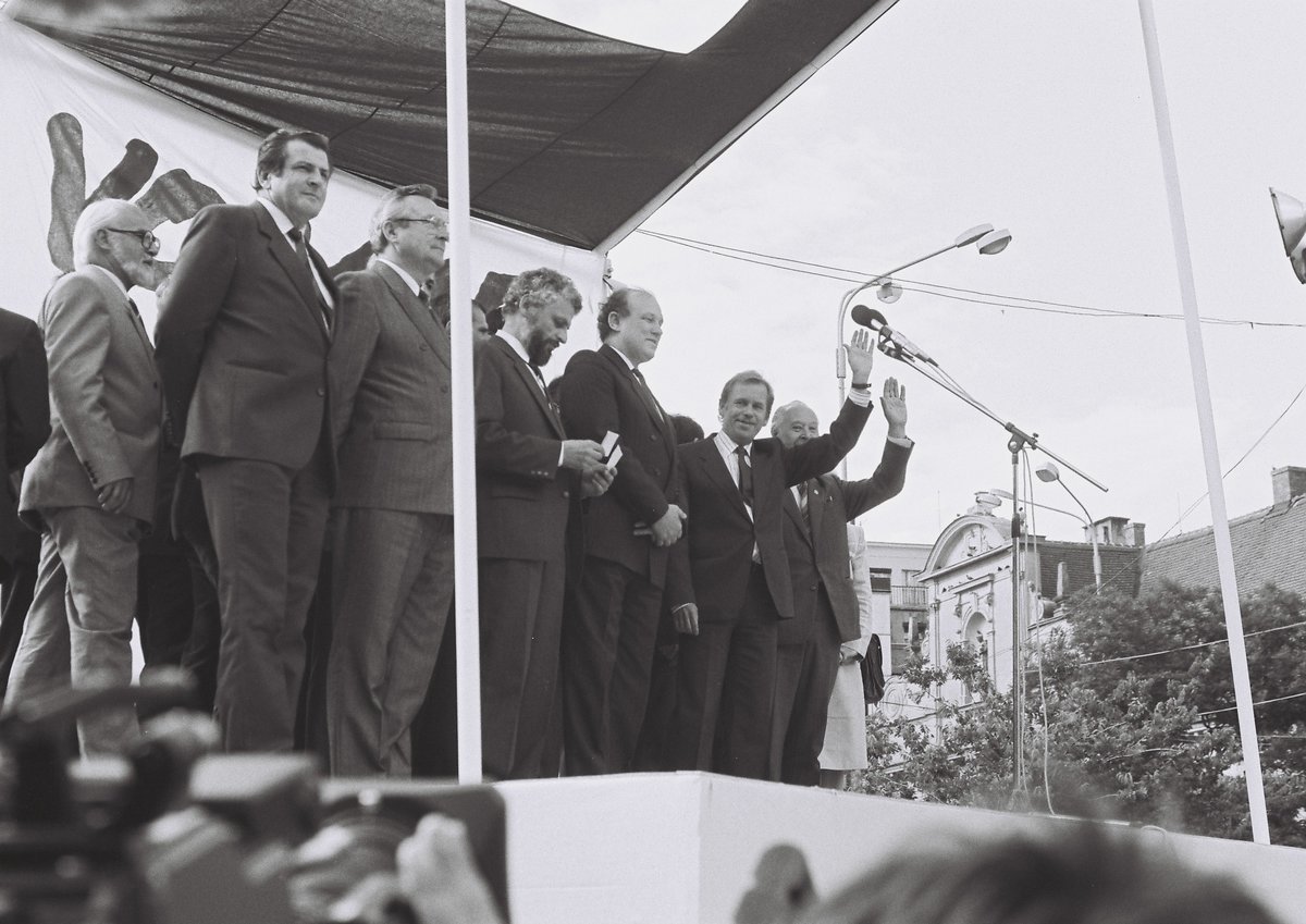 Ján Lörincz, Volebné obdobie. 1990. Súkromný majetok